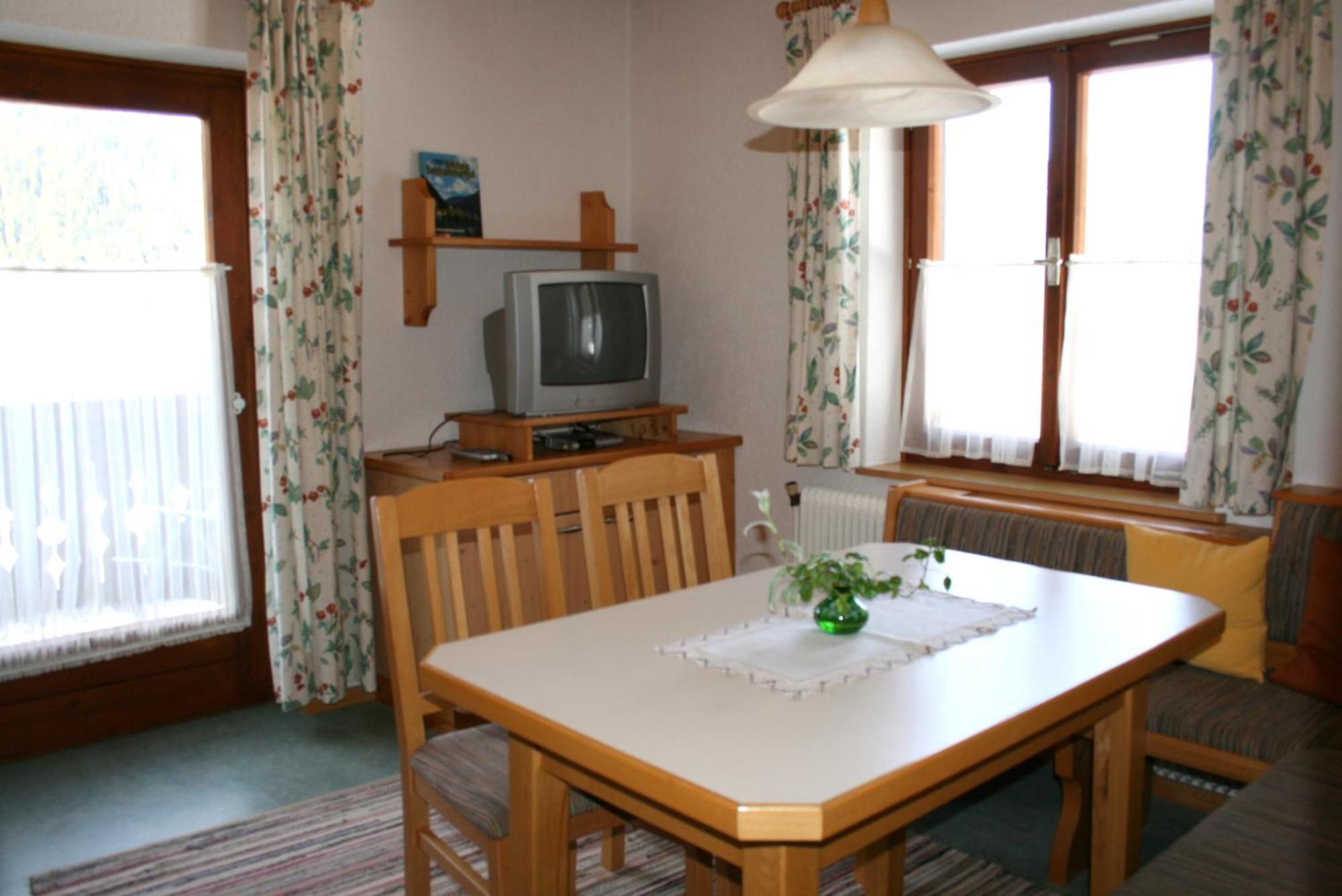 Bleisch Apartment *